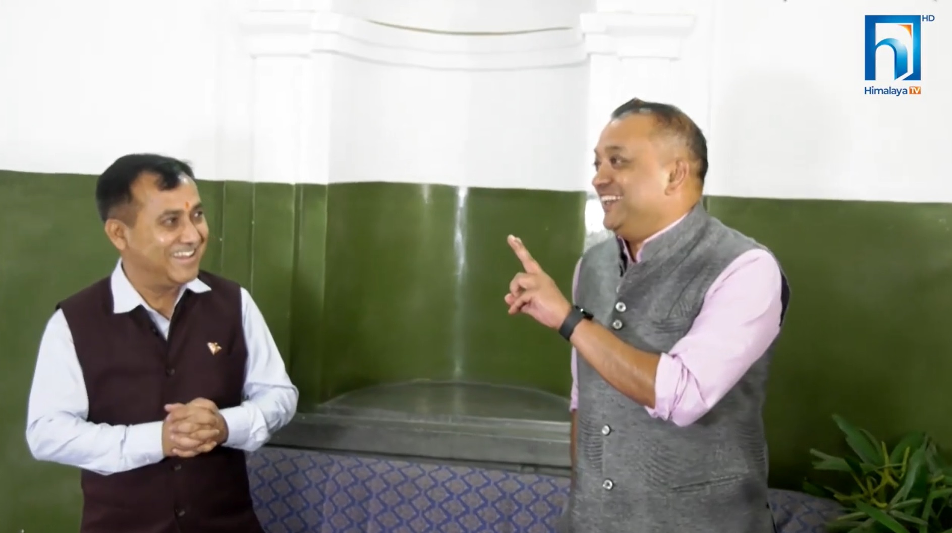 विदेशका नेपालीलाई मतदानको अधिकारको व्यवस्था गर्न महामन्त्रीद्वयको माग (भिडियो रिपोर्टसहित)