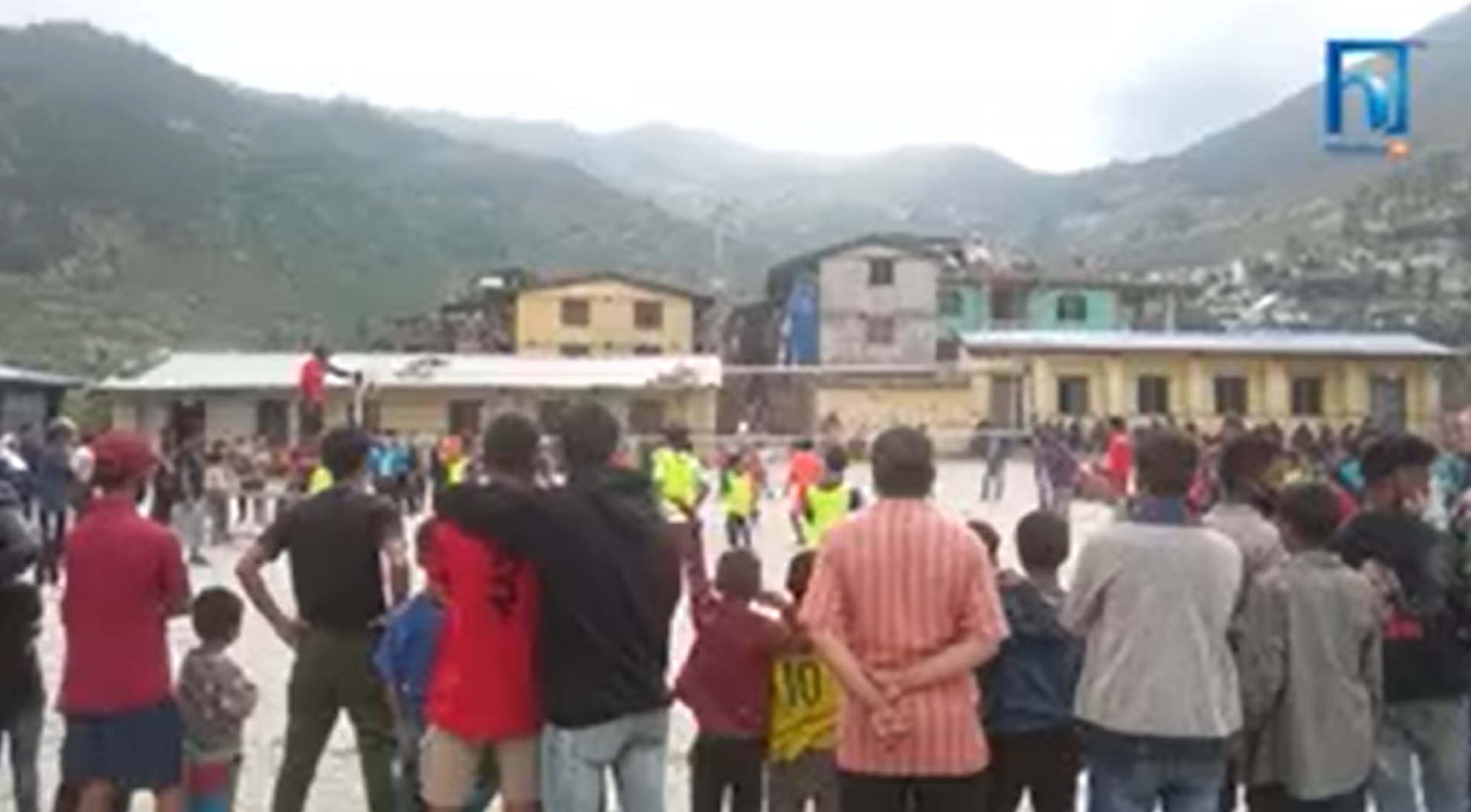 गमगढीमा खेल मैदान नहुँदा विद्यालय बन्द गरेर खेलकुद कार्यक्रम सञ्चालन (भिडियो रिपोर्टसहित)