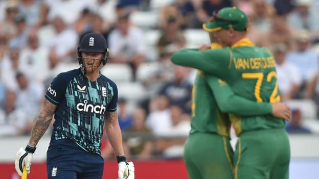 इंग्ल्याण्डविरुद्धको पहिलो एक दिवसीय क्रिकेटमा दक्षिण अफ्रिका विजयी