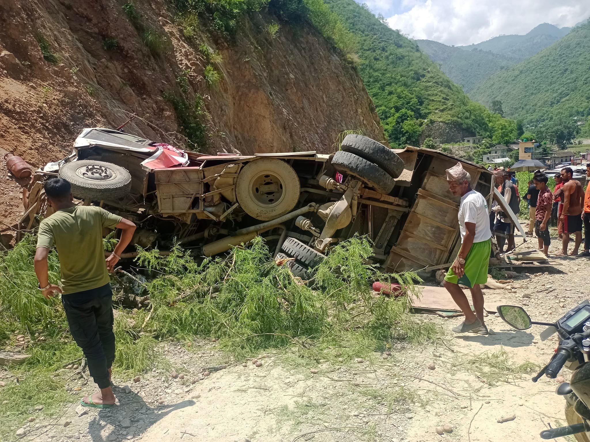 रामेछापमा भएको बस दुर्घटनामा नौ जनाको मृत्यु, २३ घाइते