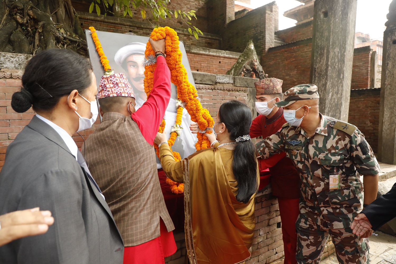 राष्ट्रपति भण्डारीद्वारा काजी तुलाराम पाँडेप्रति श्रद्धाञ्जलि