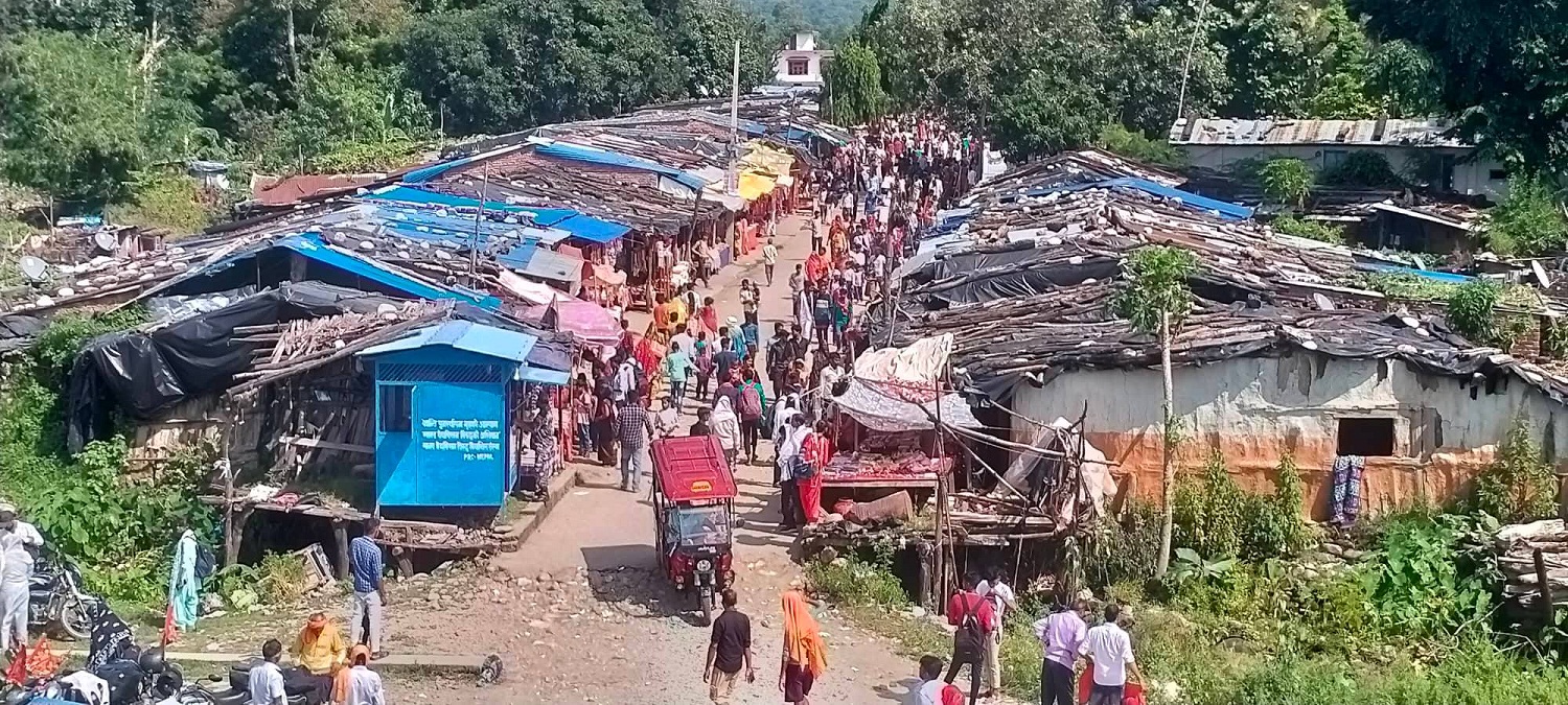 भारतीय ग्राहकले धानेको ऐतिहासिक ब्रह्मदेव बजार