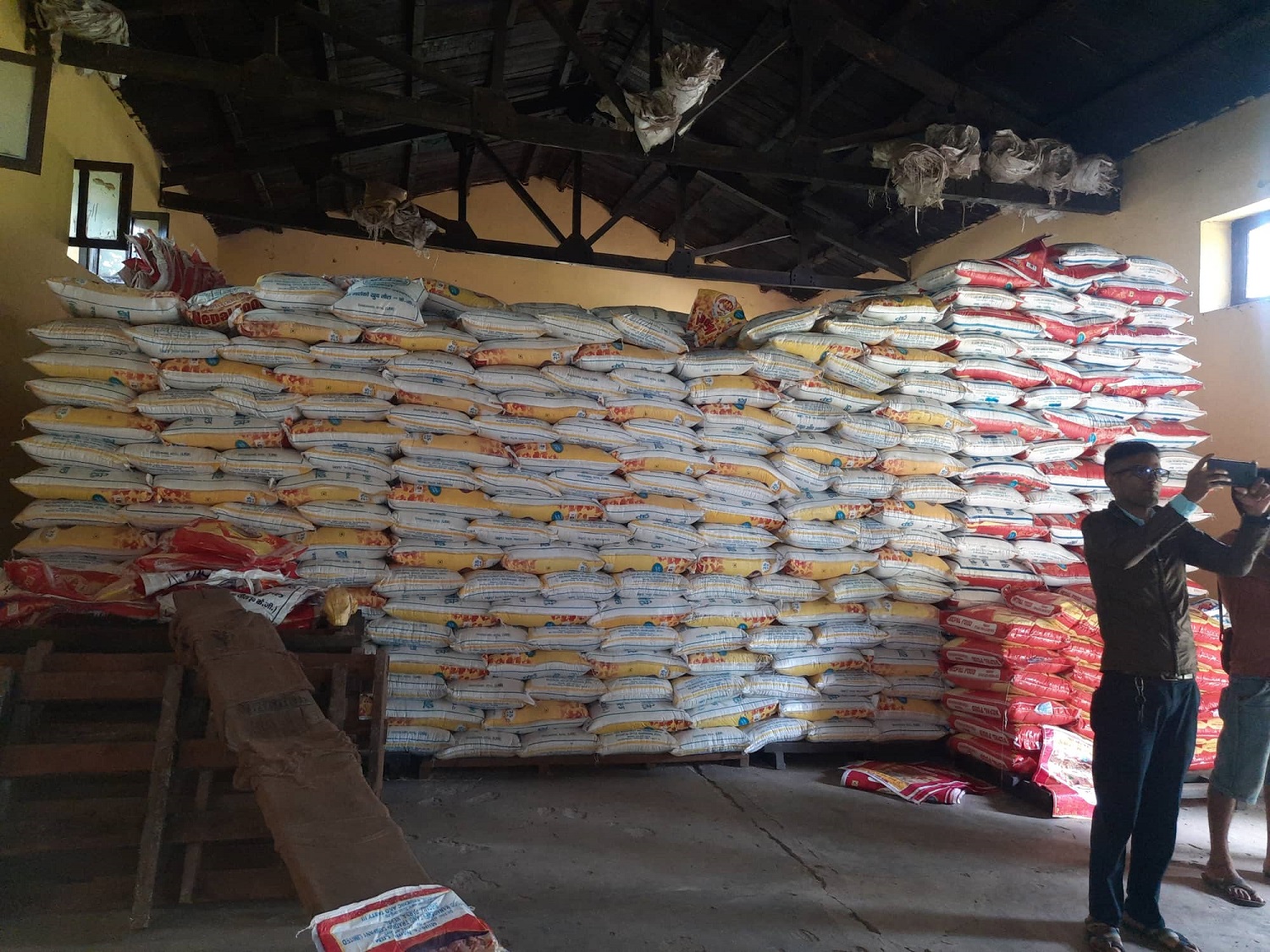 दसैँमा दुर्गम क्षेत्रमा अत्यावश्यक खाद्यन्न अभाव हुन दिन्नौँ : खाद्य कम्पनी
