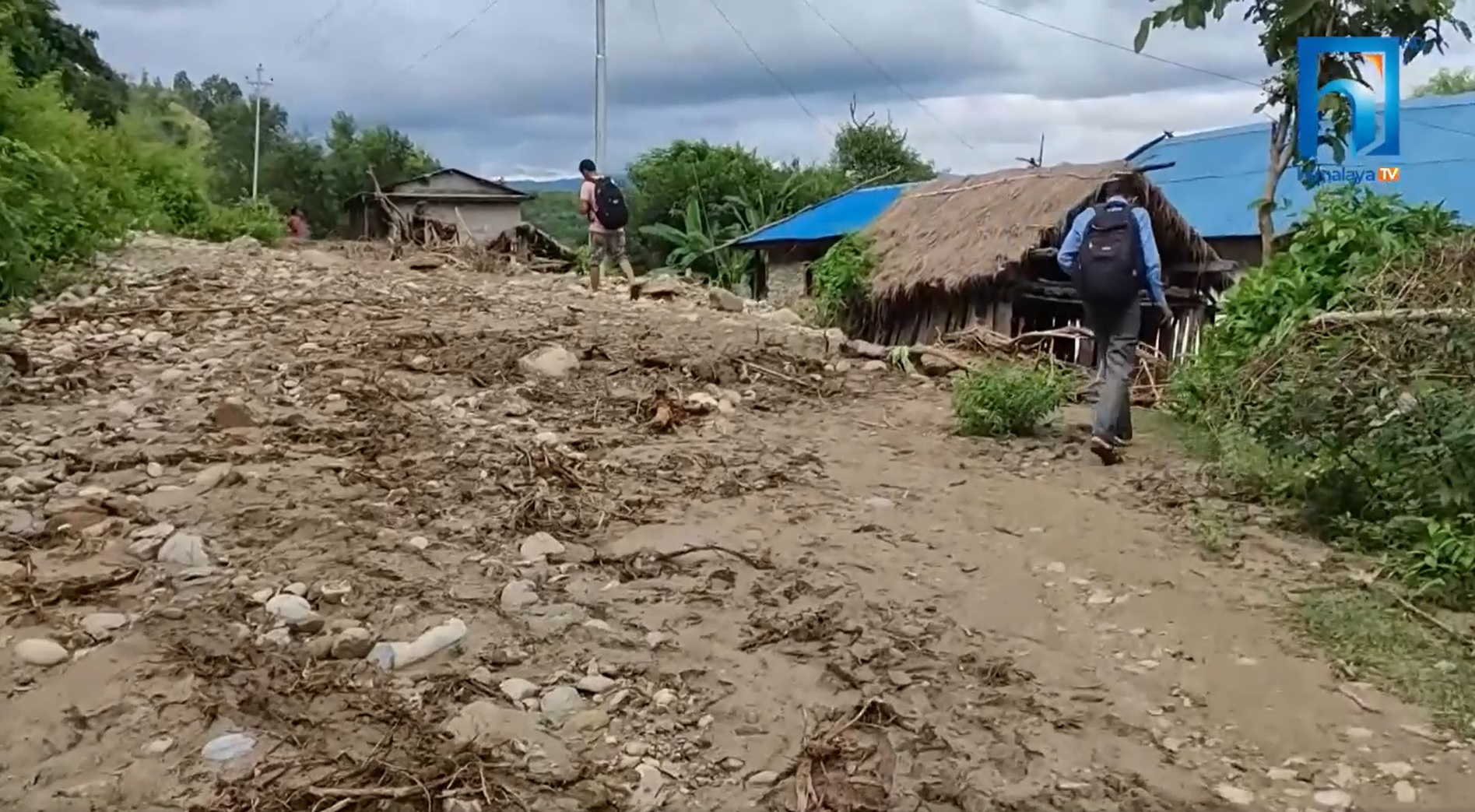 कैलालीको मोहन्याल गाउँपालिकामा पहिरोका कारण एक सय घरमा क्षति (भिडियो रिपोर्टसहित)