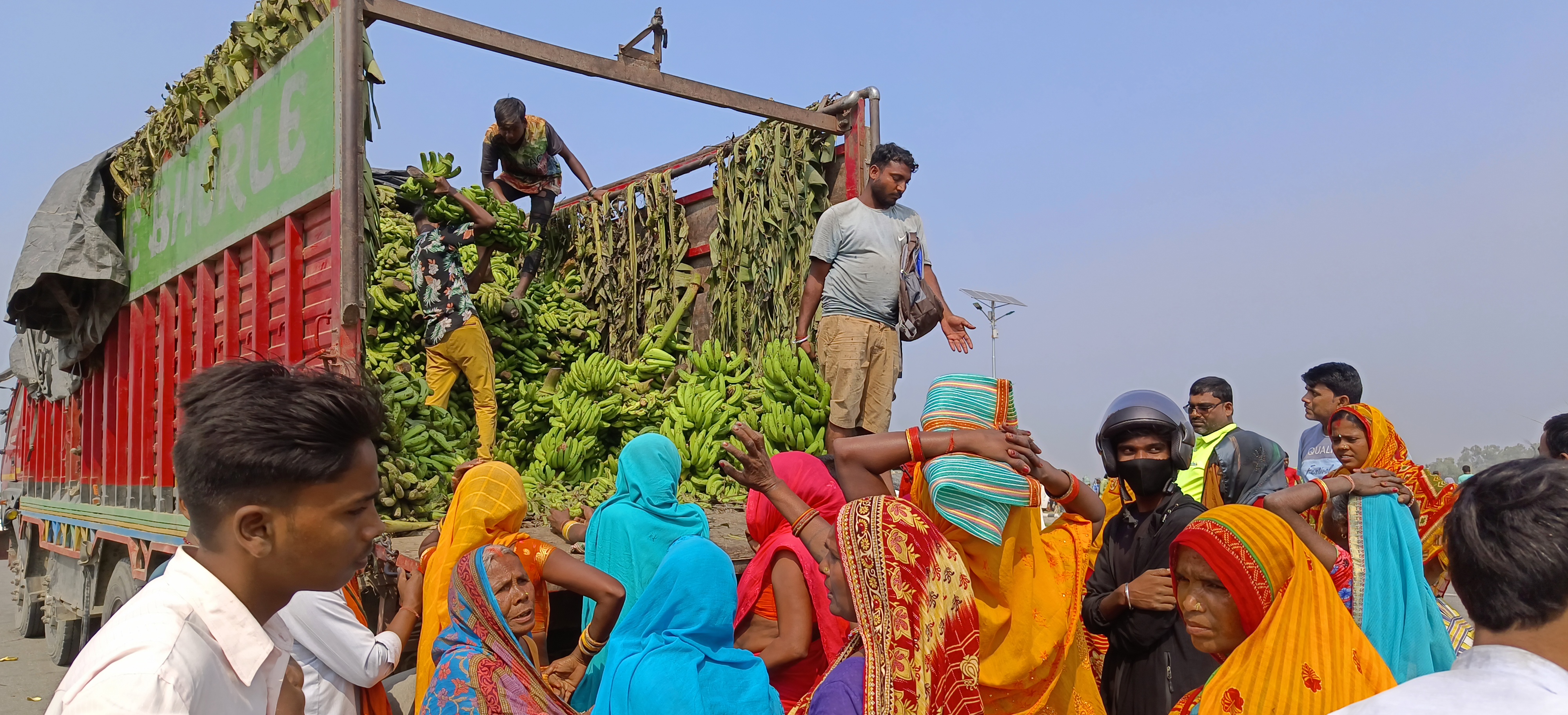 छठका लागि जनकपुरमा मात्रै तीन करोडको केरा आयात