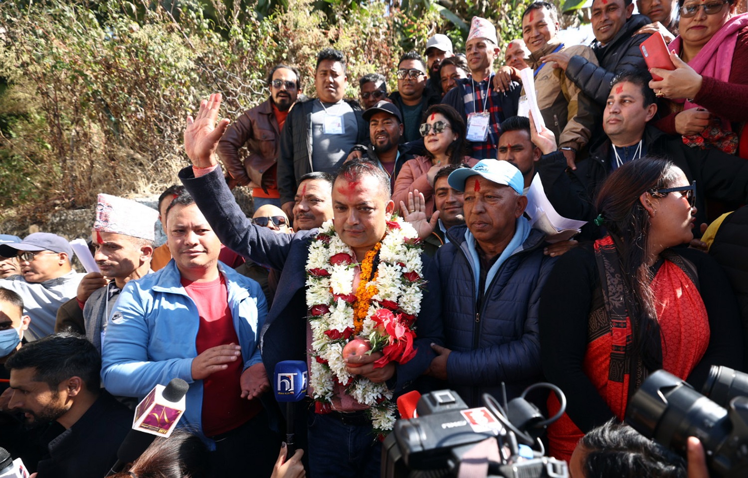 कांग्रेस संसदीय दलको नेता हुँदै प्रधानमन्त्री बन्ने नाराले गगनलाई जितायो तेस्रोपटक प्रत्यक्षतर्फको सांसद