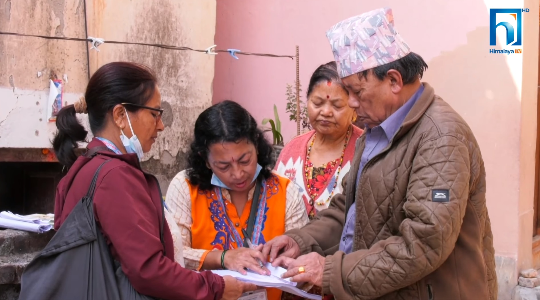 सबै जिल्लामा मतदाता शिक्षा कार्यक्रम सुरु, यसरी गर्नुहोस् मतदान (भिडियो रिपोर्टसहित)