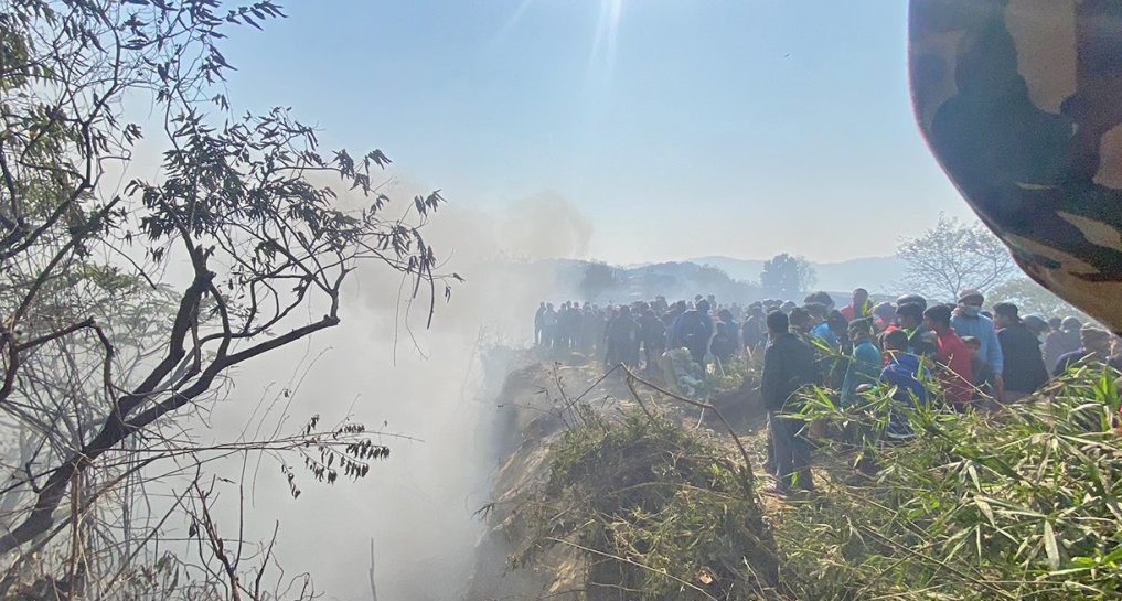 ६८ जना यात्रु बोकेको यतीको एटीआर ७२ विमान पोखरामा दुर्घटनाग्रस्त