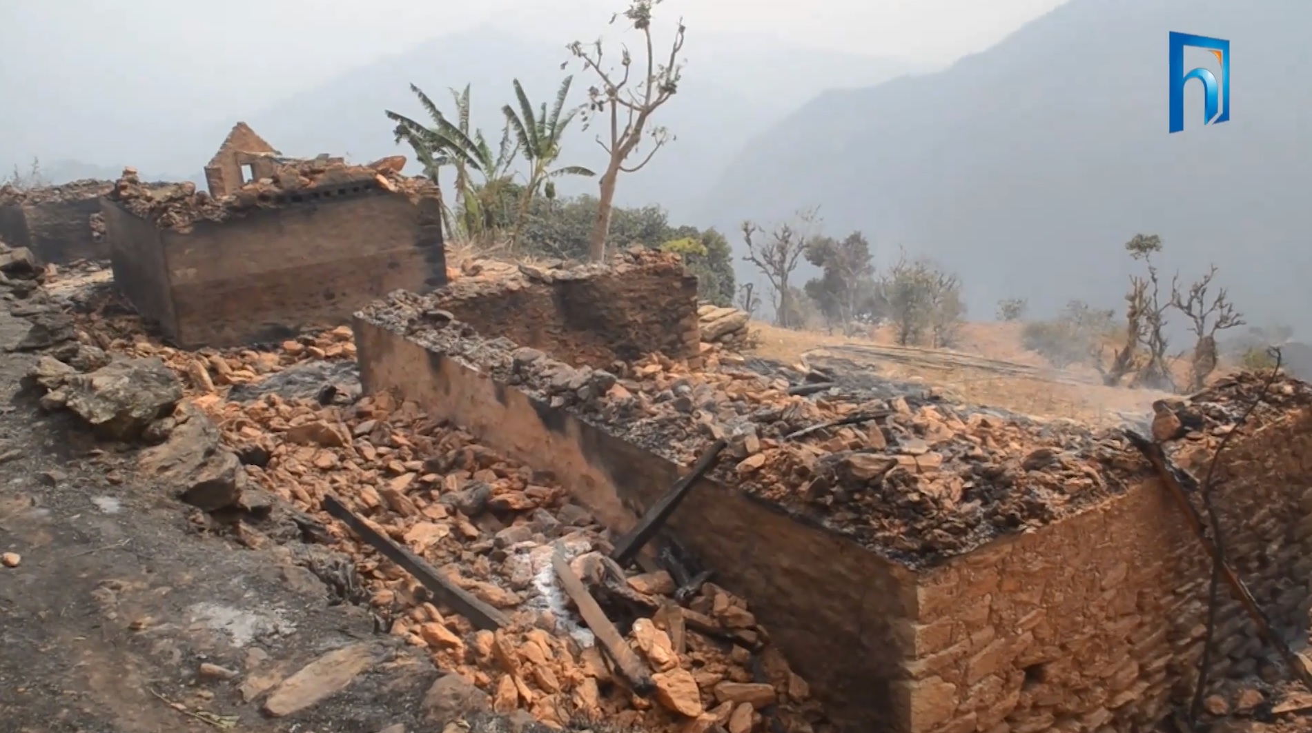 आगलागीले तेह्रथुमको बस्ती नै सखाप (भिडियो रिपोर्टसहित)