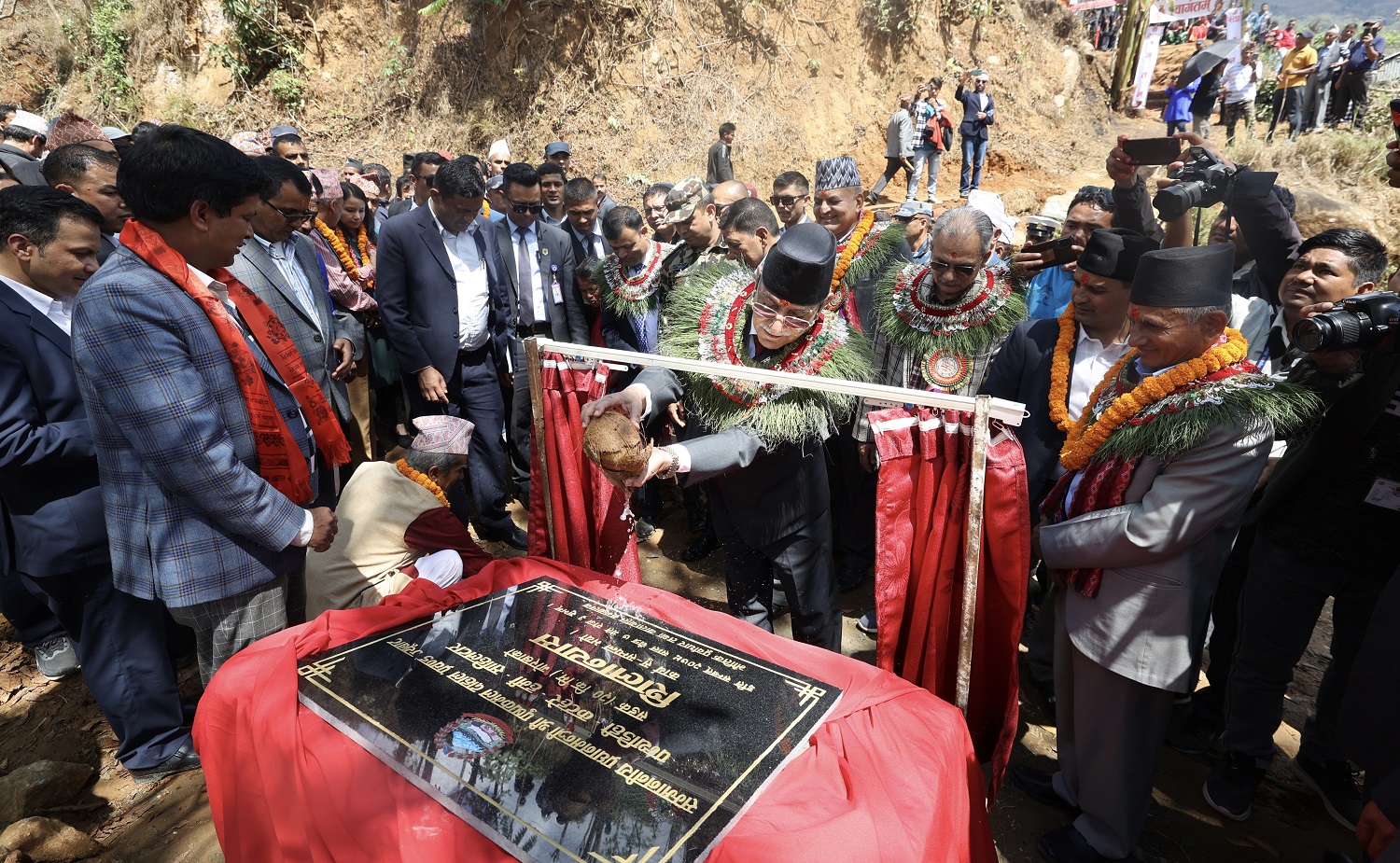 पन्थडिही-कटहरे-हर्मी-साहिलटार सडक स्तरोन्नति परियोजनाको शिलान्यास