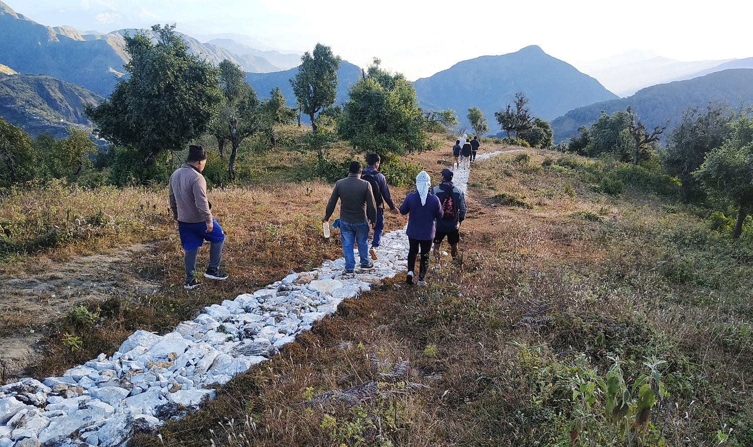 पर्यटकीय क्षेत्र ‘कौडे लेक’मा पुग्न पदमार्ग
