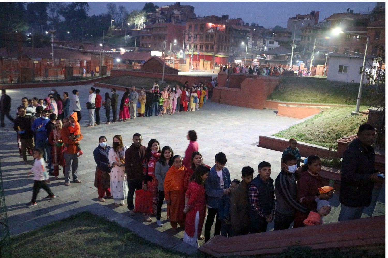 नयाँ वर्षका अवसरमा पशुपतिनाथमा पूजाआजा