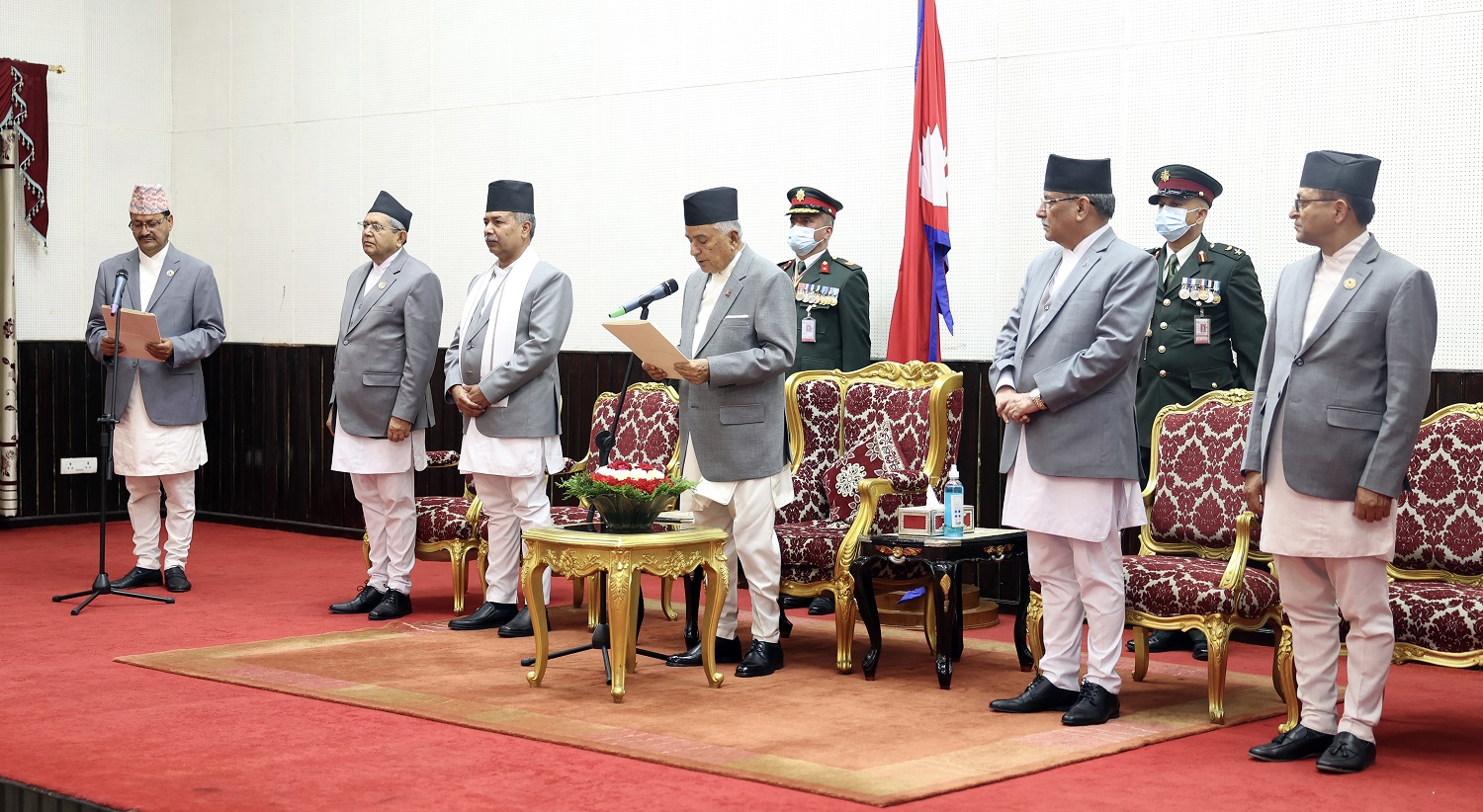 आठौं पटक मन्त्रिपरिषद् विस्तार, परराष्ट्रमन्त्री एनपी साउदद्वारा शपथ