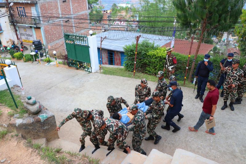 संखुवासभामा हेलिकप्टर दुर्घटना : एकको मृत्यु, चार जना घाइते