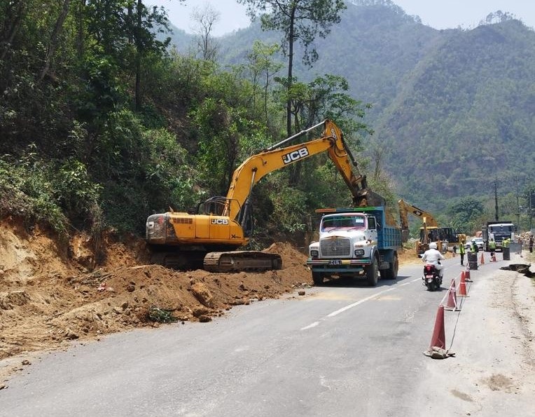 मुग्लिन–मलेखु सडकखण्ड स्तरोन्नति