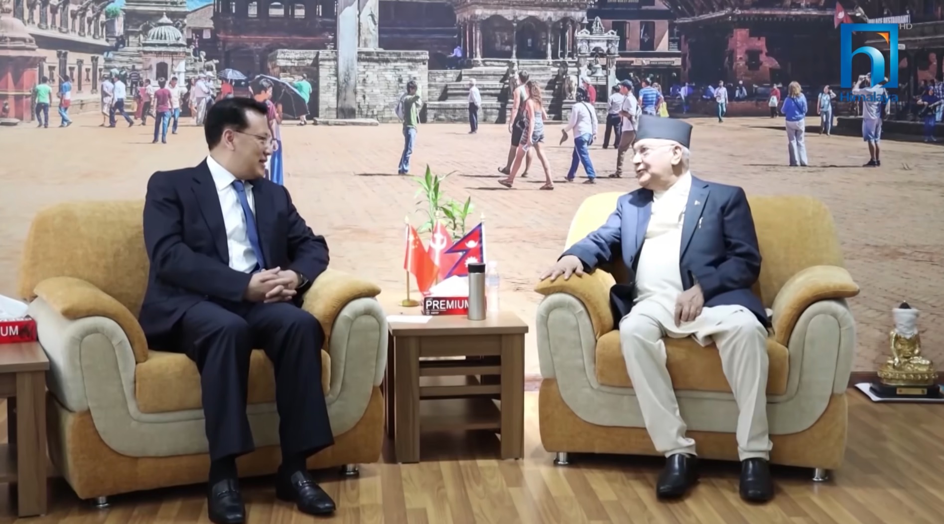 एमाले अध्यक्ष ओली र चिनियाँ नेता युआन च्या च्युनबीच भेटवार्ता (भिडियो रिपोर्टसहित)