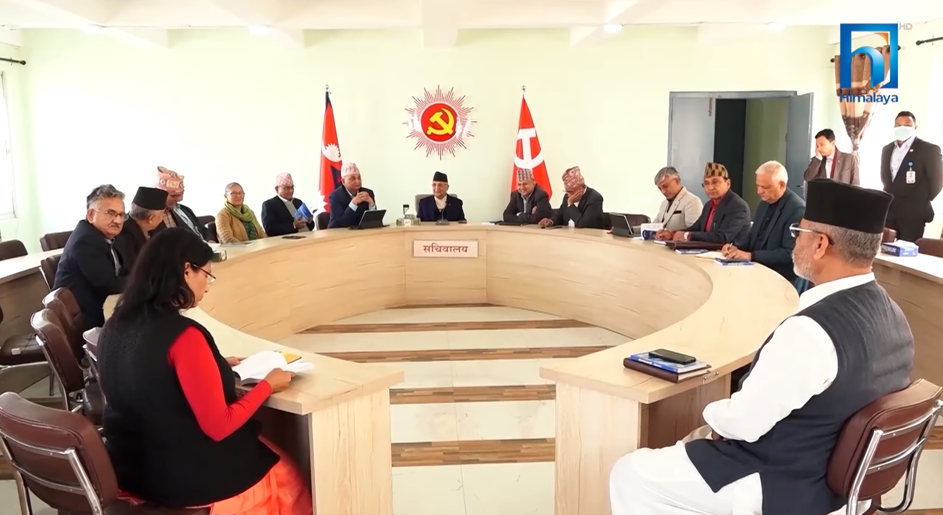 एमाले अभियानको तयारीमा, बल्झियो ‘मलेठ’को याद ! (भिडियो रिपोर्टसहित)