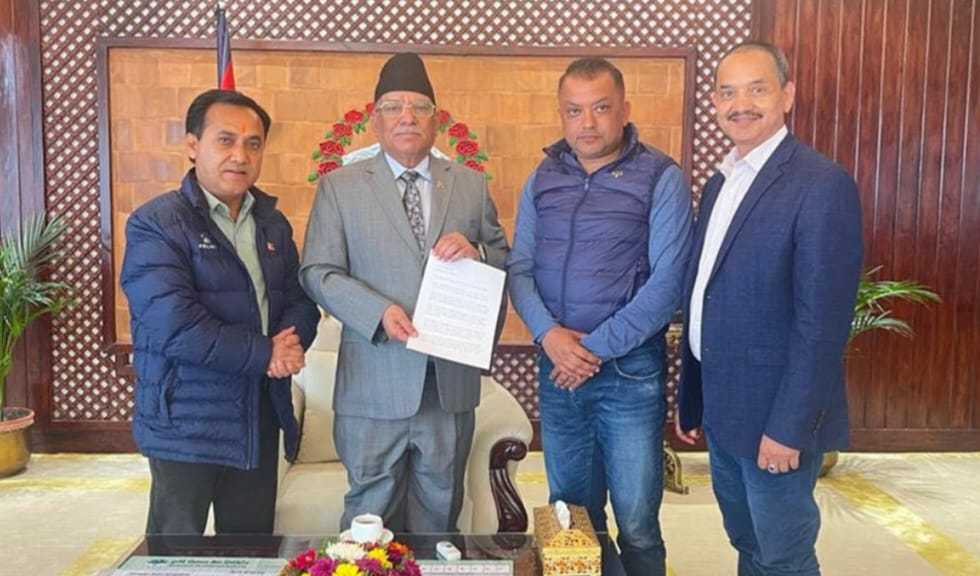 भूकम्प प्रभावित क्षेत्रबाट फर्केर कांग्रेस महामन्त्रीद्वयले प्रधानमन्त्रीलाई गराए ध्यानाकर्षण
