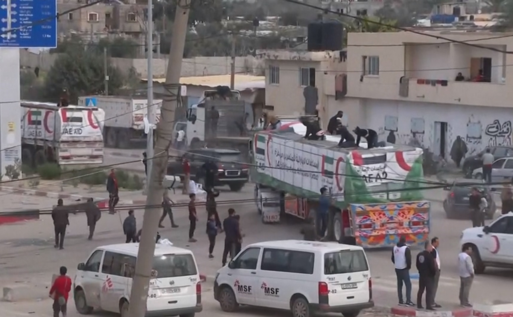 इजरायली सेनाले गाजास्थित शिविरमा आक्रमण गर्दा एक सय बढीको मृत्यु