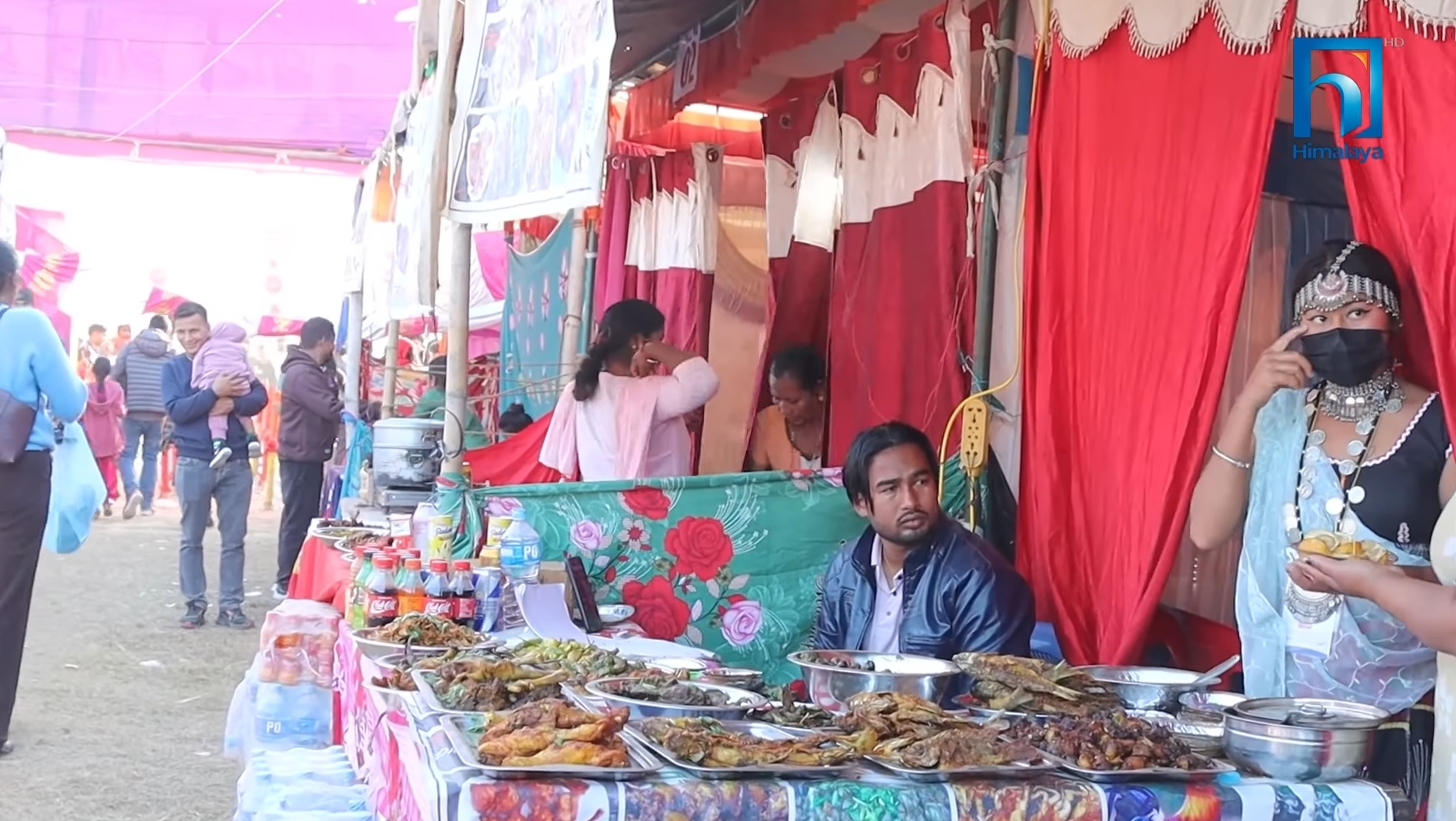 धनगढीमा सुदुरपश्चिम महोत्सव स् थारु गाउँको आकर्षण (भिडियो रिपोर्टसहित)