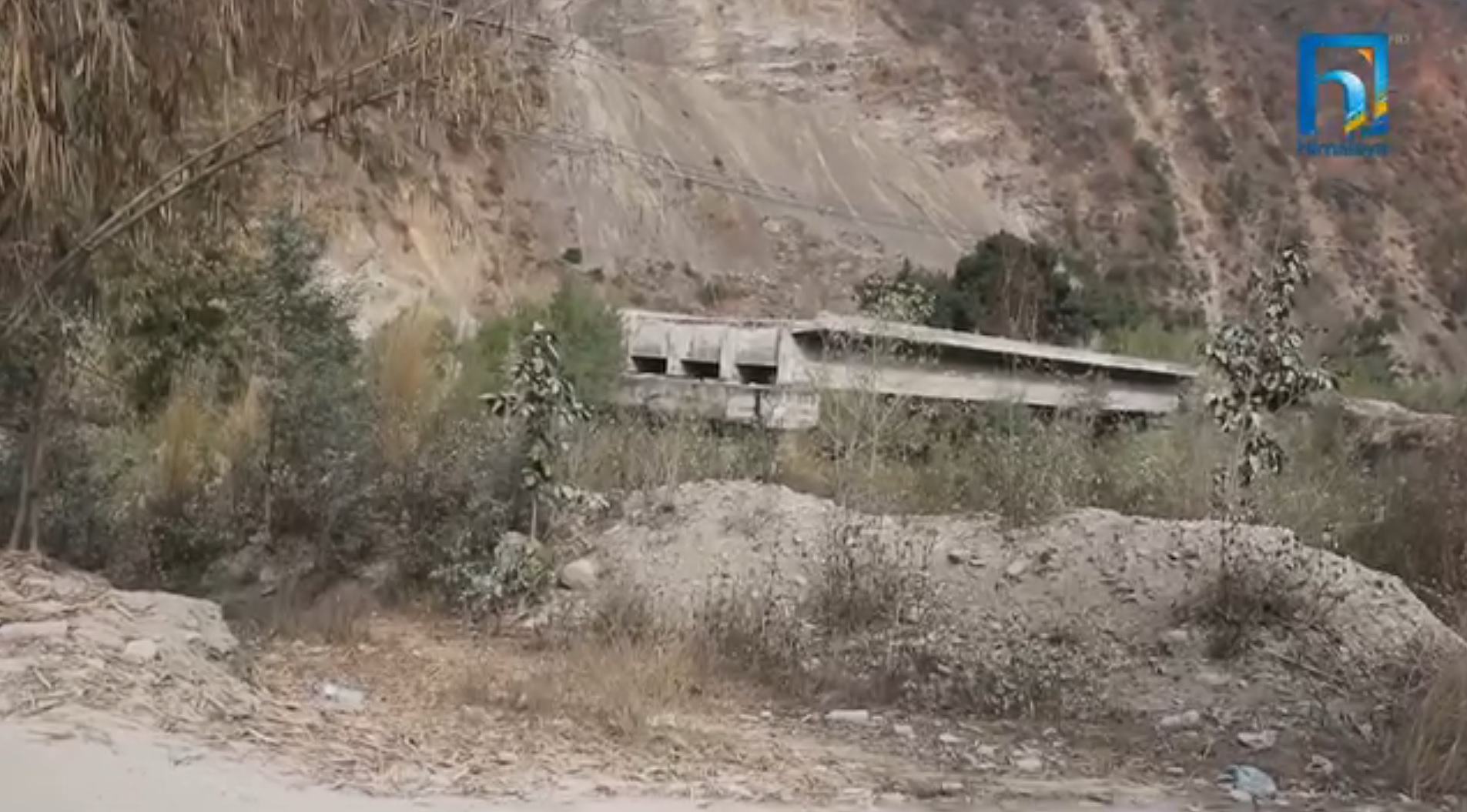 सिन्धुलीमा ६ जिल्ला जोड्ने पुल एक दशकदेखि अलपत्र (भिडियो रिपोर्टसहित)