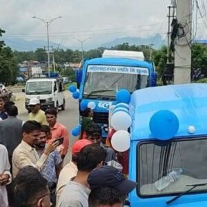 सरकारको ध्यान ‘ब्लु बस’ तिर केन्द्रित भएको भन्दै आलोचना